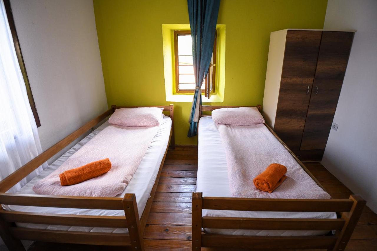 Yeti Guest House Маврово Екстер'єр фото